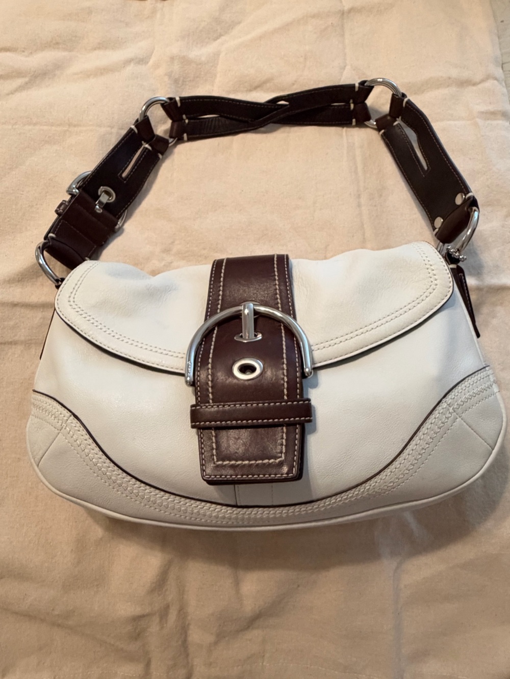 Coach Leather Shoulder Bag – White/Cream & Brown